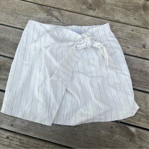 Mason D'amelie Paris cross front lined white black pinstripe tie skirt large